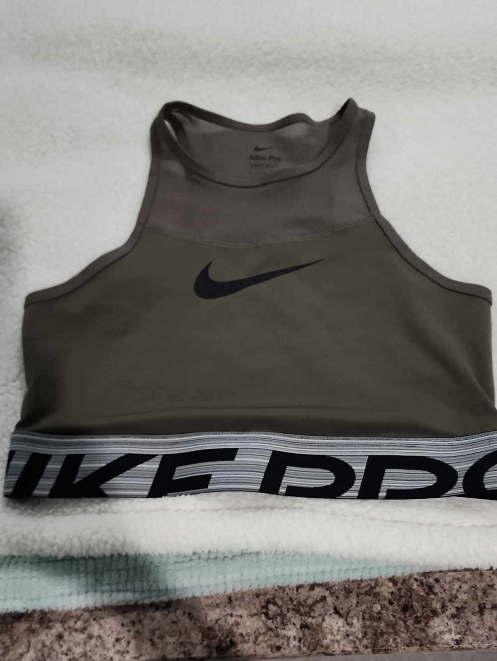 Nike Pro Womens Crop Top Fit